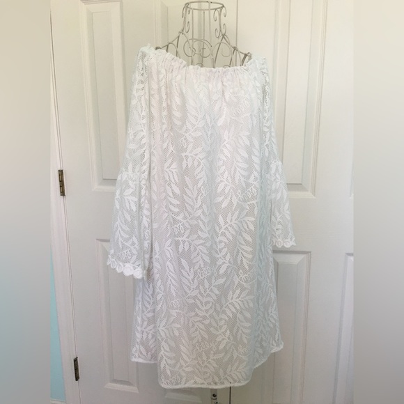 Lilly Pulitzer Dresses & Skirts - Lilly Pulitzer Nevie Off the Shoulder Resort White Lace Dress XS